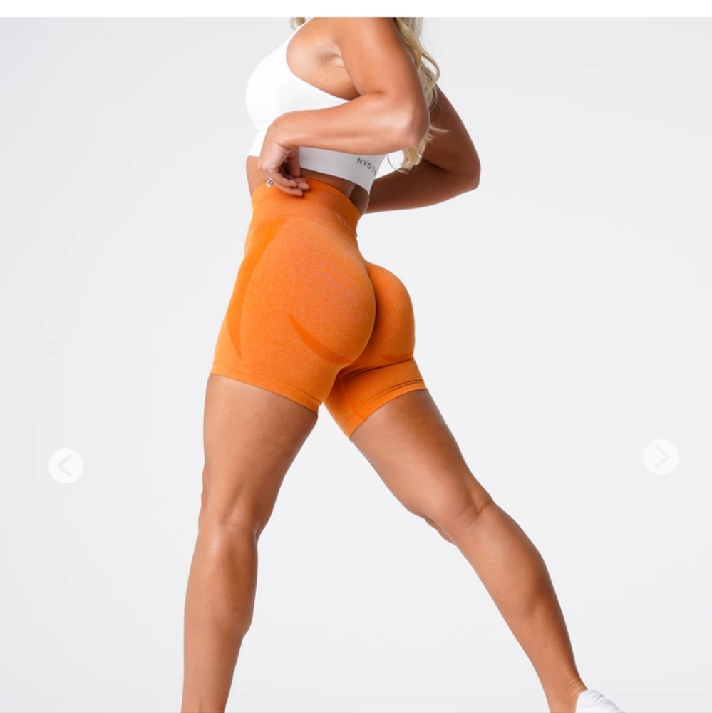 NGVTN SEAMLESS CONTOUR SHORTS